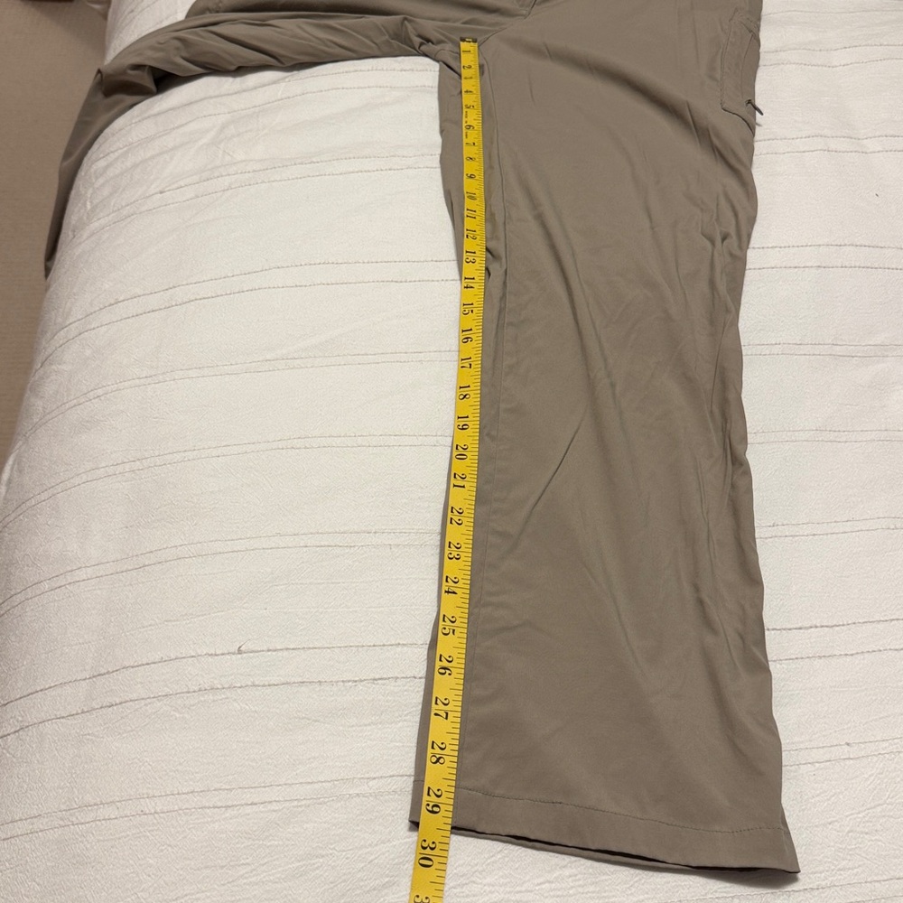 Exofficio Khaki Cargo Pants EUC Size 8 - Picture 7 of 7